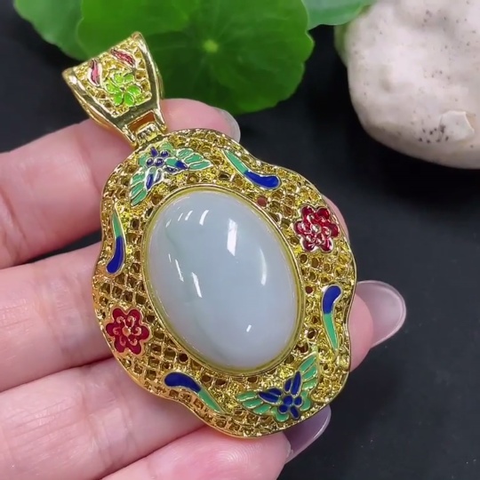 F34981705 Jadeite inlaid pendant Total weight about 27.7g (non-gold inlaid)