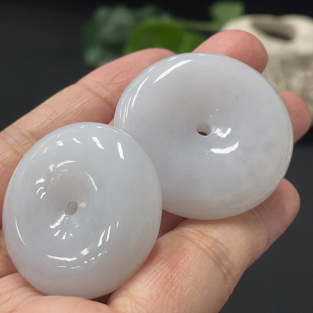 F31625820 JadeitePeace Pendant