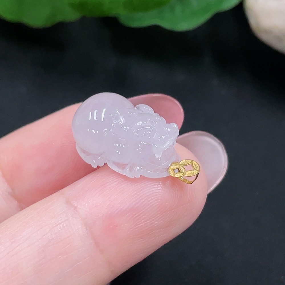 F34982763 Jadeite Pi Xiu Pendant with 18K Gold, Total Weight Approx. 2.5g