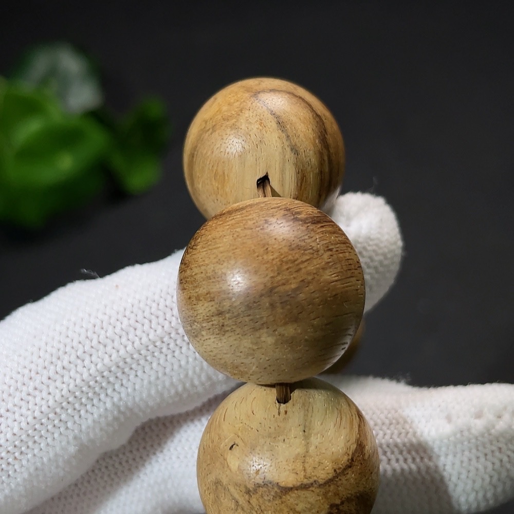 W34987437 Agarwood Bead Bracelet (Approx. 26g Total Weight, 20.3mm Bead Size)