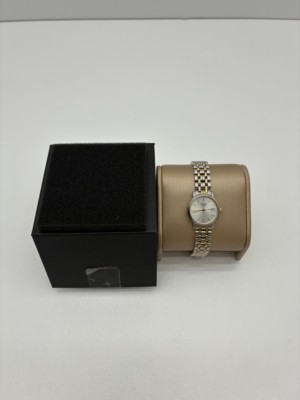 S43097687 9.0新 天梭TISSOT 石英女表 表径24mm 表带松垮 磨损露底掉色 把头磨损掉色 后盖划痕严重 腕周17cm左右