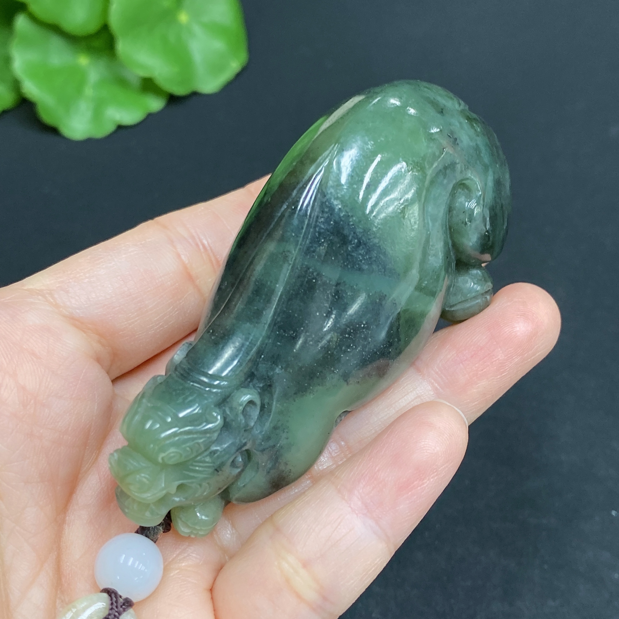 H28311942 Hetian Jade Handheld Carving Pi Xiu Total Weight (with rope) 100.5g