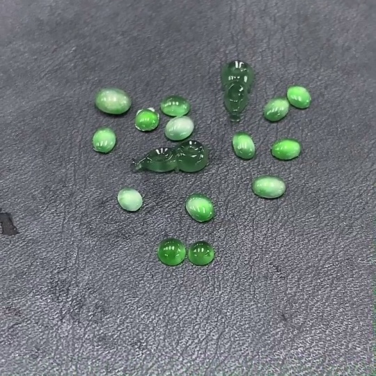 F33860905 Jadeite Cabochon/Mountings Sell as a Lot