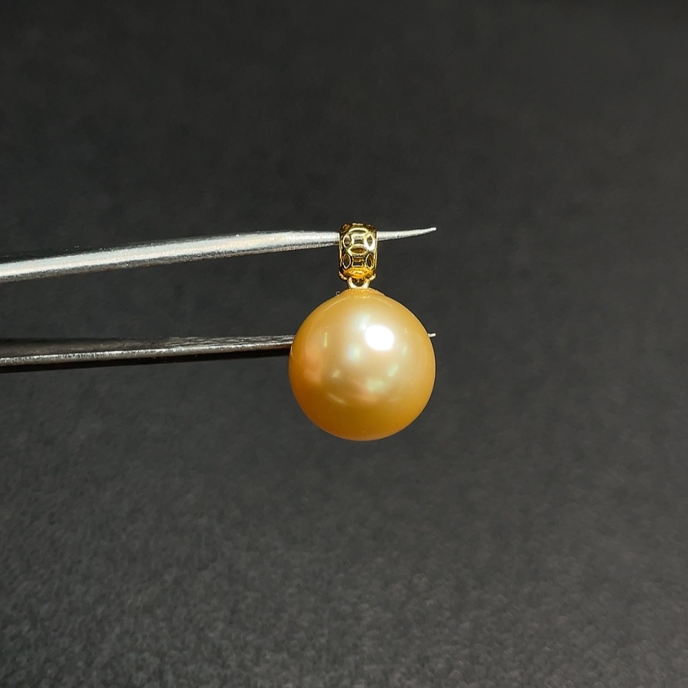 C26991645 Seawater Pearl Pendant Set in 18K Gold, Approx. 11.6mm, Total Weight About 2.51g, Color Origin Undetermined