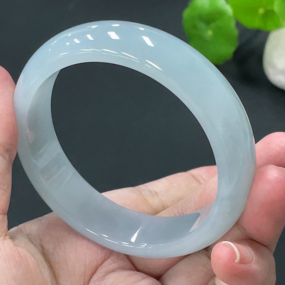 F34018663 Jadeite Round Bangle, Total Weight Approx. 67.9g, Size 57.4