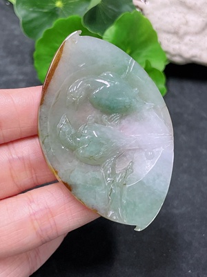 F32811169 Jadeite Pendant, color origin undetermined, total weight approximately 25.68g