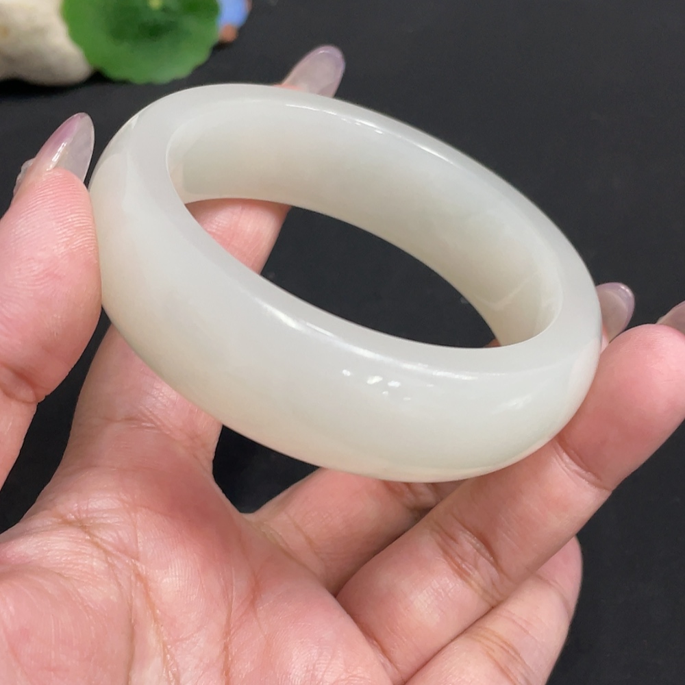 H34972161 Hetian Jade Round Bracelet Size 57.2 Total Weight Approx. 89.7g