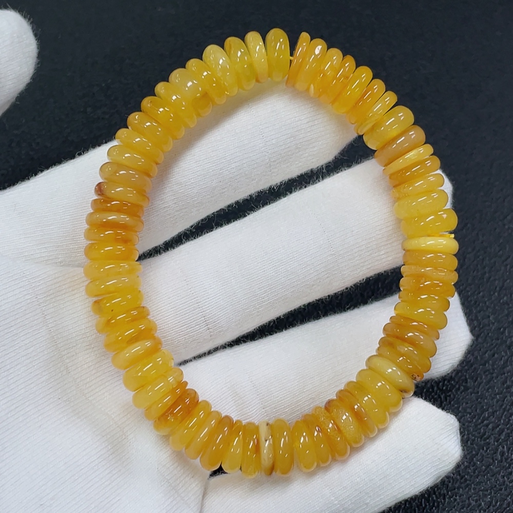 C28301995 Amber Beeswax Bracelet, Total Weight Approx. 12.65g, Size Approx. 9.7mm