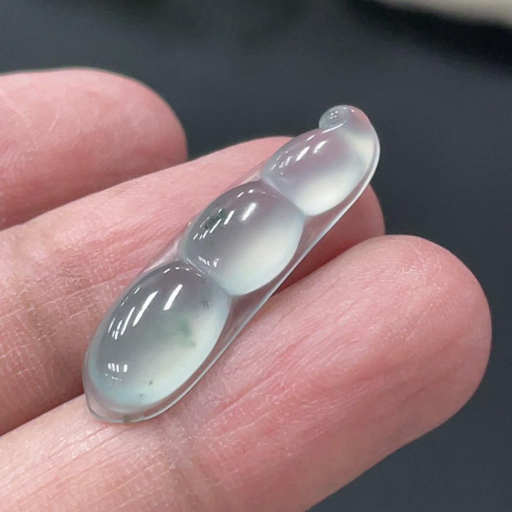 F32754771 Jadeite Auspicious Bean Inlay Piece