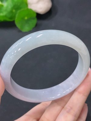 F28306266 Jadeite Regular Bangle 58.8mm (Approx. 54.6g)