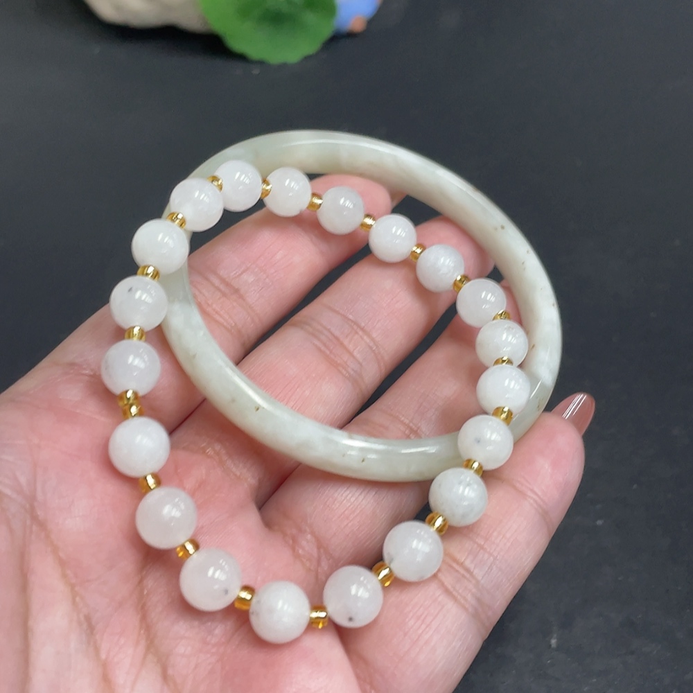 H35119561 Hetian Jade Round Bracelet Bracelet Total Weight Approximately 35.8g Containing Other Mineral Components