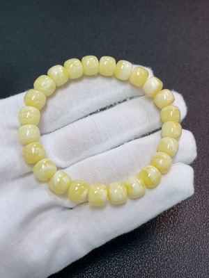 C32786213 Amber Beeswax Bracelet, Total Weight Approx.10.03g, Size About 8.8mm