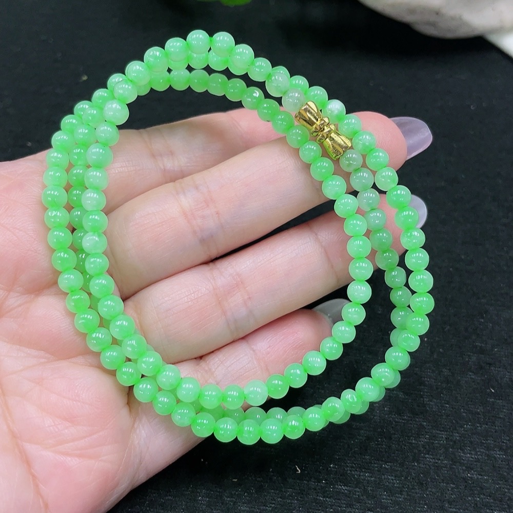 F33917823 Jadeite Beaded Necklace Approx. 4.3mm Total Weight Approx. 19.7g (Non-Gold Setting) (Cord Affects Color)