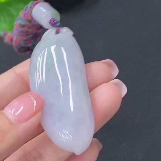 F29320613 Jadeite Pendant Fu Gua