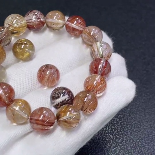 C30568319 Crystal Bracelet + Loose Beads Total Weight Approx. 31.88g Sell as a Lot 4 pcs