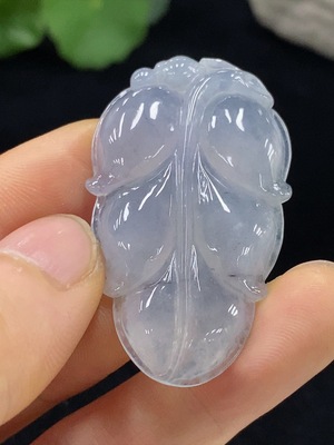F30560088 Jadeite Leaf Pendant Total Weight Approx. 11.08g
