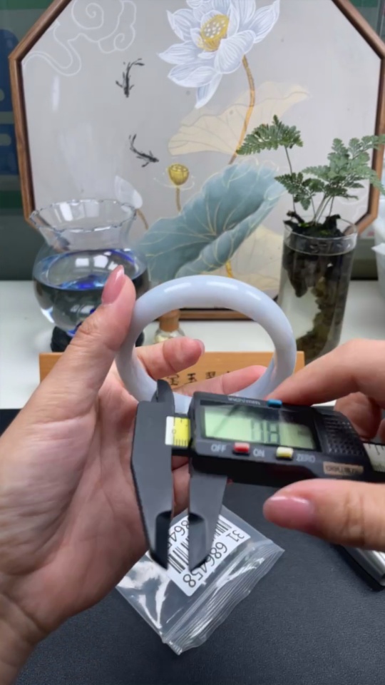 F31686458 Jadeite Round Bangle, Inner Diameter 58.9, Total Weight Approx. 64.6g