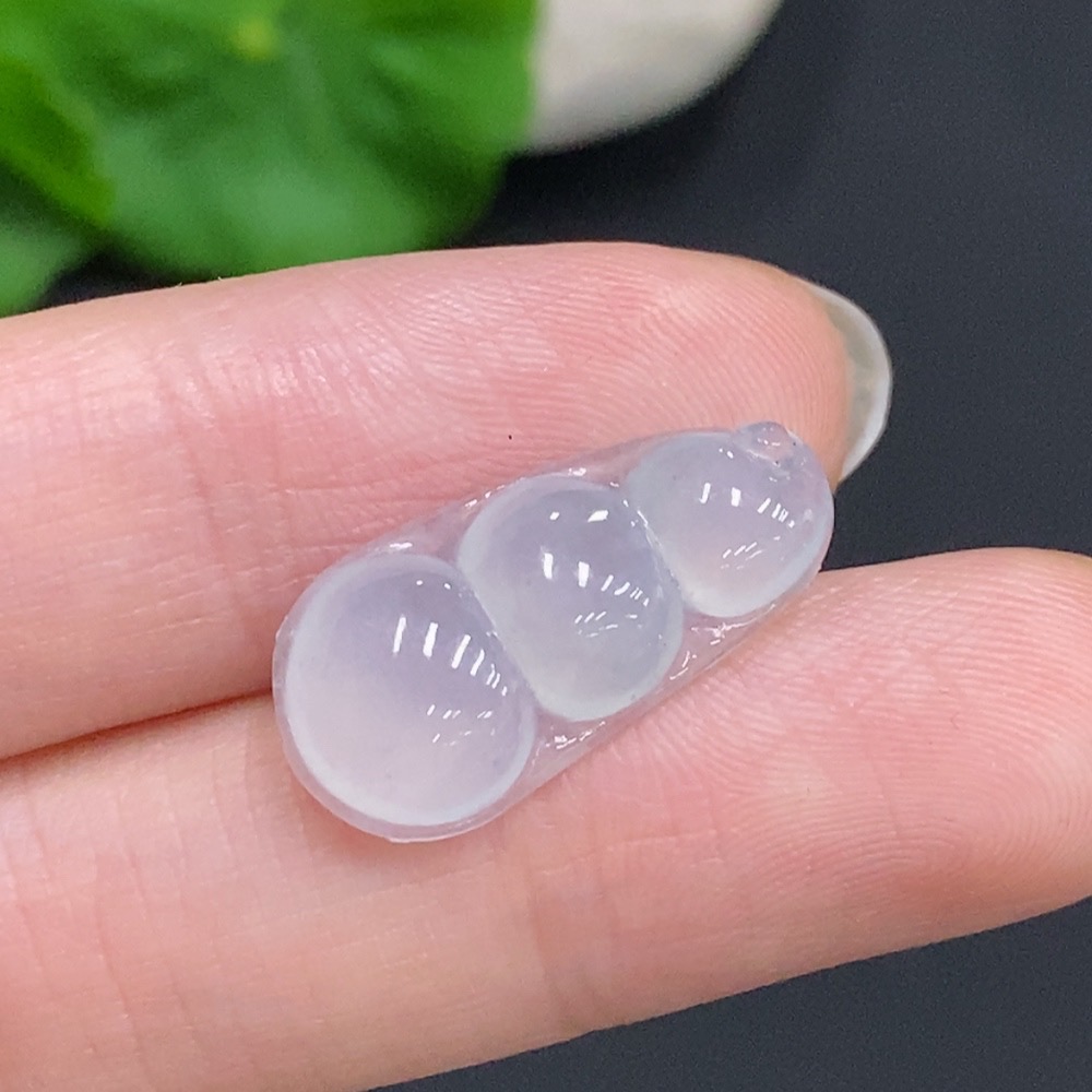 F35161140 Jadeite Lucky Bean Pendant, Total Weight Approx. 1.56g