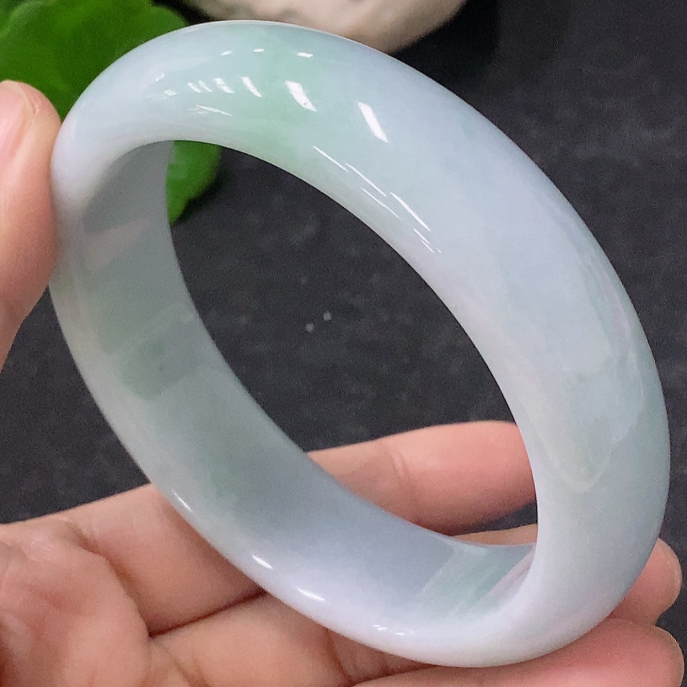 F32799856 Jadeite Round Bangle Size 58mm Total Weight Approximately 74.84g