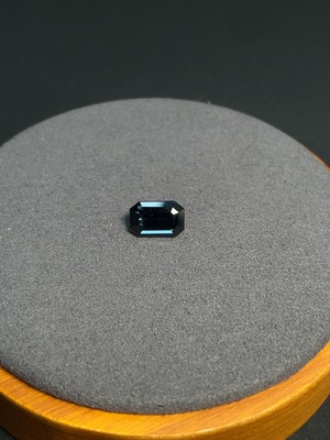 C42963062 尖晶石裸石  货品总约3.78克拉