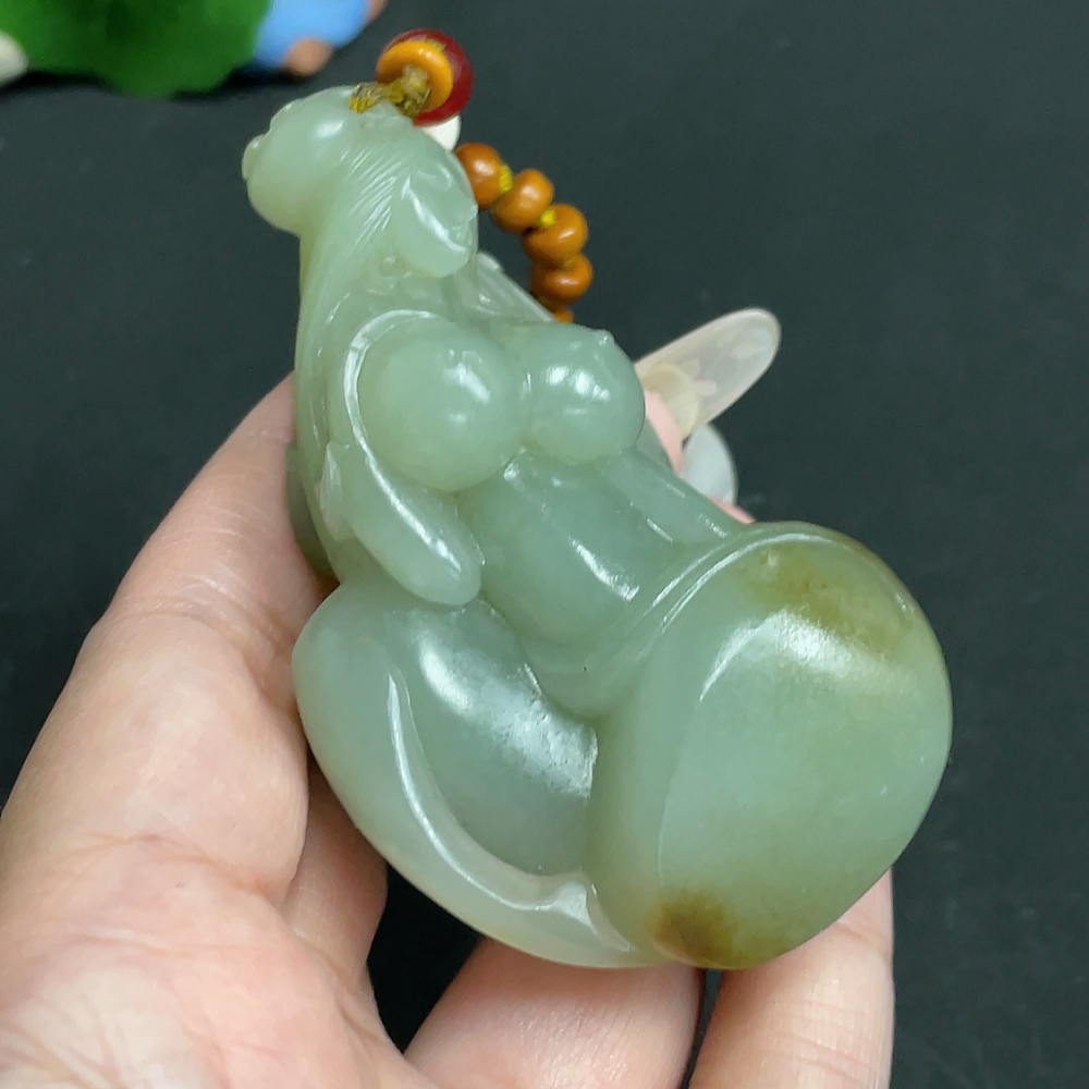 H28203929 Hetian Jade Handheld Ornament - Nation's Beauty and Heavenly Fragrance - Undetermined Skin Color Origin - Total Weight (including chain): Approx. 123g