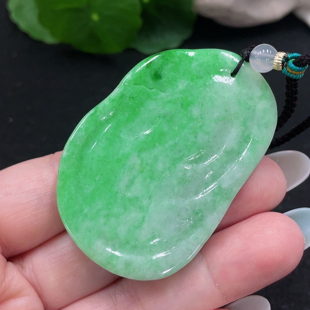 F33874139 Jadeite Guanyin Pendant Total Weight Approx. 29.6g (Including Cord Weight)