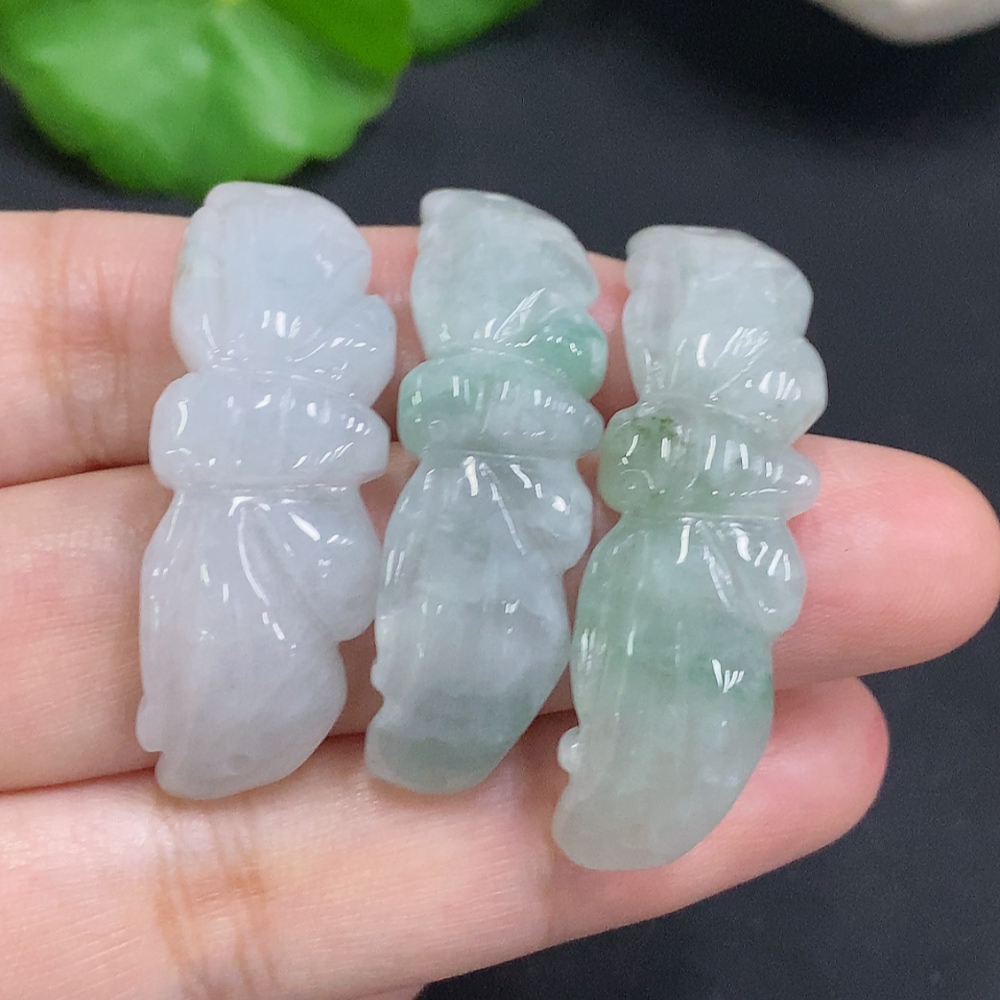 F32702143 Jadeite Pendants Sell as a Lot