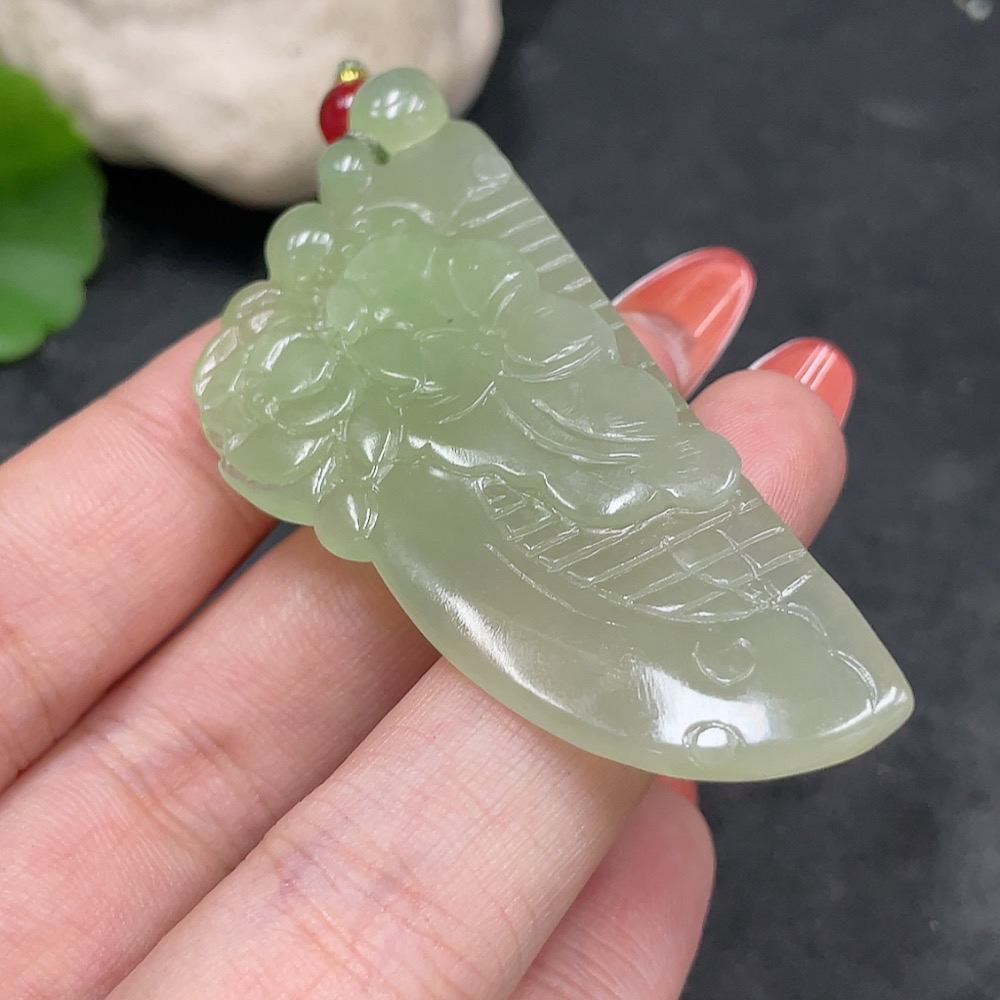H34015956 Hetian Jade Pendant Comb