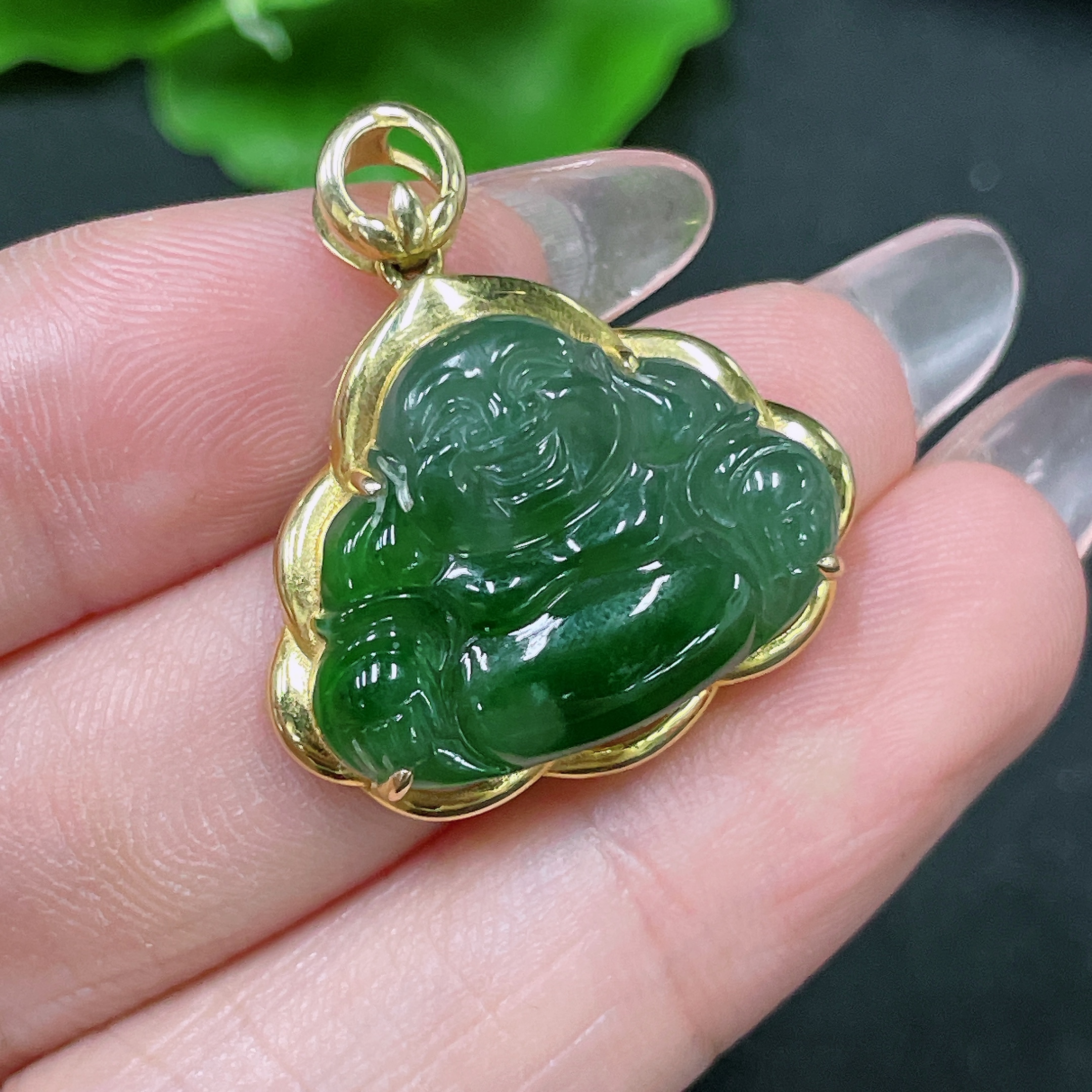 F34021574 Jadeite Buddha Inlaid with 18K Gold, Total Weight Approx. 3.32g