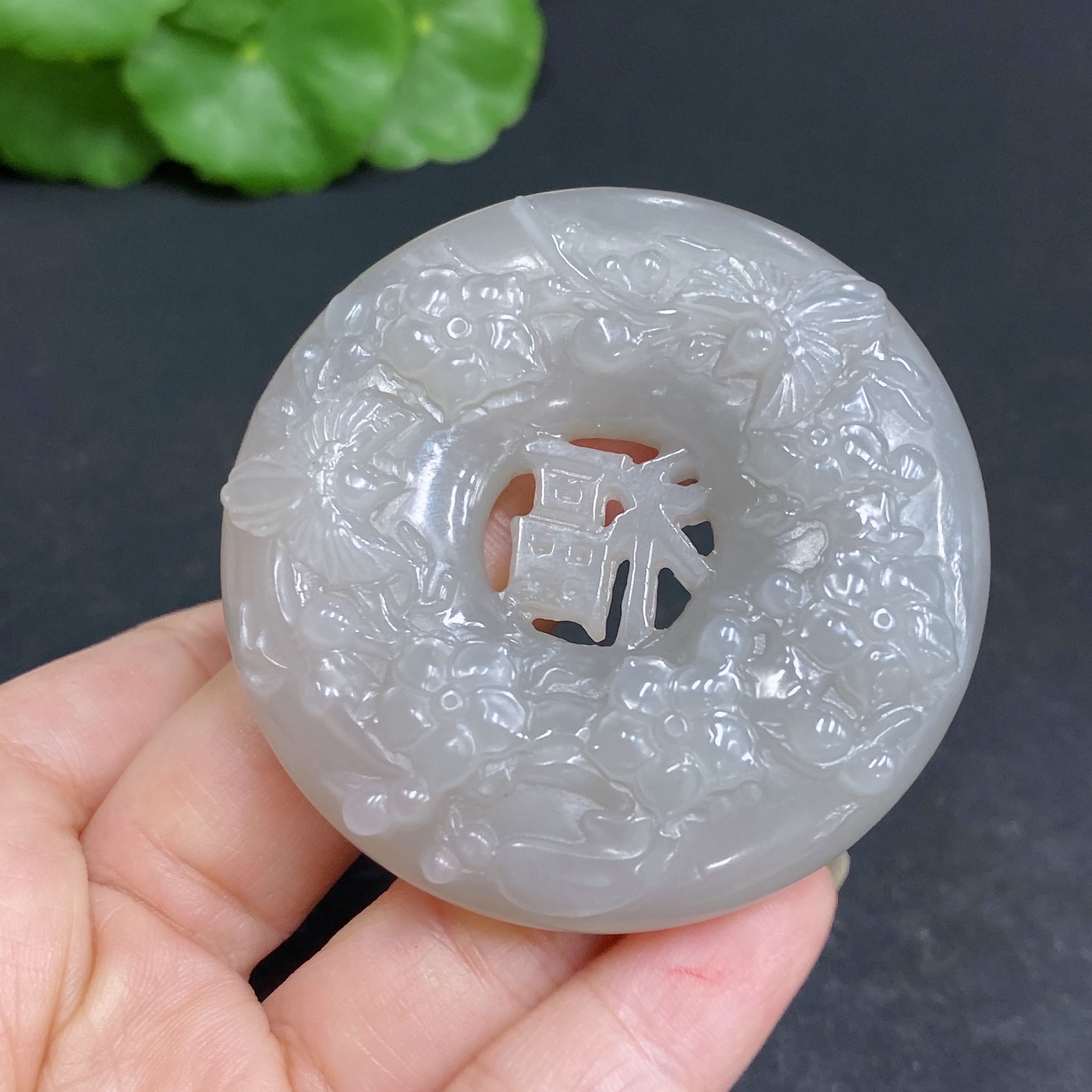 H33902717 Hetian Jade Pendant  Prosperity in Full Bloom  Total weight: approx. 54.8g
