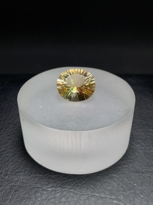 C25913594 Crystal Loose Stone Total Weight about 6.75 Carats