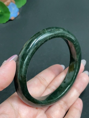 H33847373 Hetian Jade Round Bracelet, Loop Size 63.7, Total Weight Approx. 65.3g