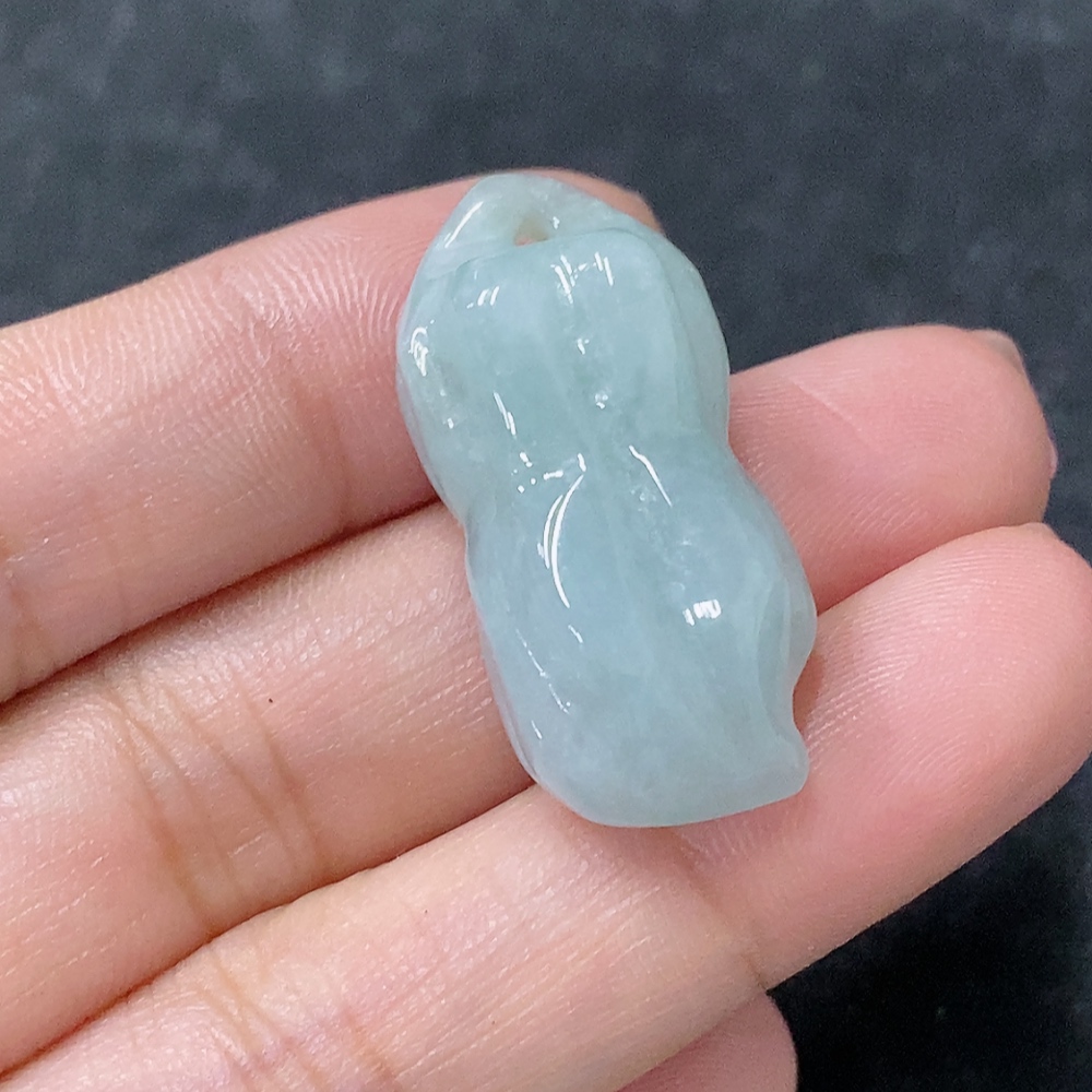 F34976580 Jadeite Pendant Sell as a Lot