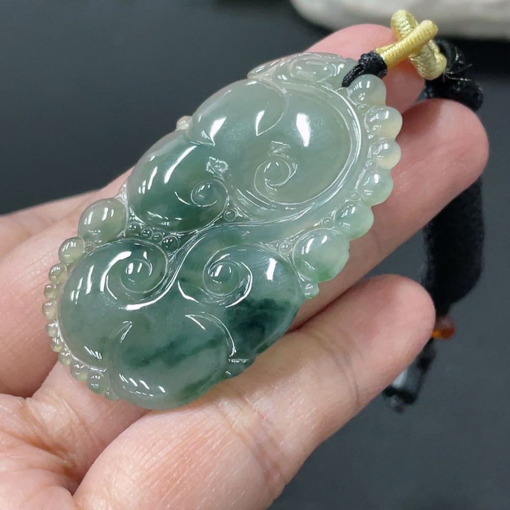 F33874531 Jadeite Pendant Ruyi Total Weight: Approx. 11.77g (including rope)