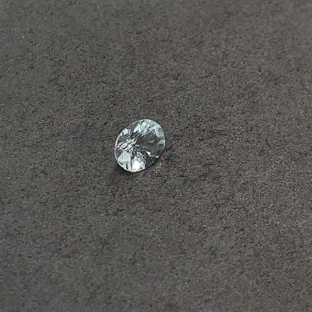 C32719898 Aquamarine loose stone, total weight approx. 1.65 carats
