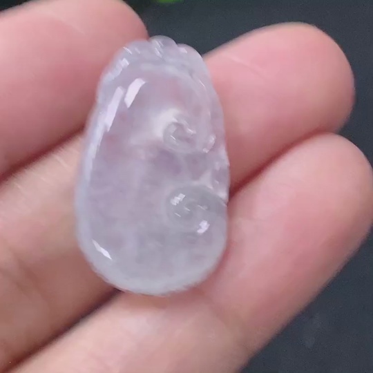 F31587504 JadeitePendant Ruyi