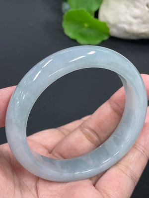 F42952724 翡翠正圈手镯 货品总重约54.9g 54.1圈口