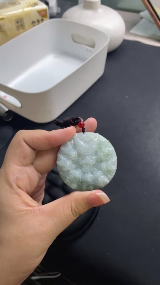 F33877755 Jadeite Nine Dragons Protecting the Master Pendant