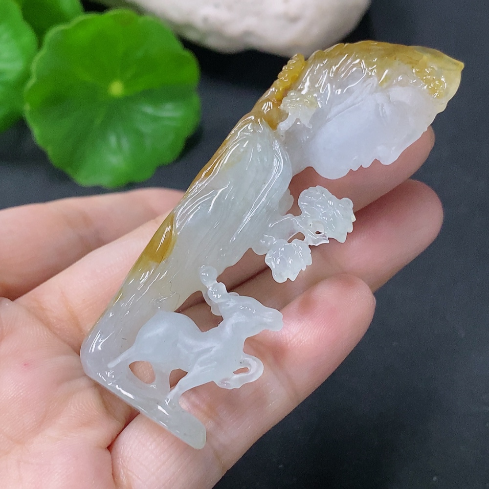 F33849231 Jadeite Pendant Featuring a Sika Deer, Total Weight Approximately 26.63g, Color Origin Undetermined