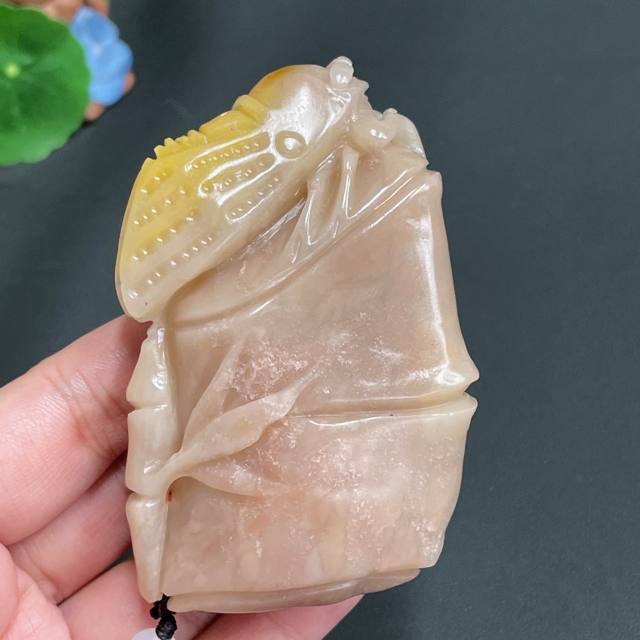 H23608838 Shoushan Stone Handheld Piece, A Startling Debut