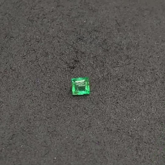 C32785730 Emerald Rough Stone, Clarity Enhanced, Total Weight Approx. 0.34 Carat