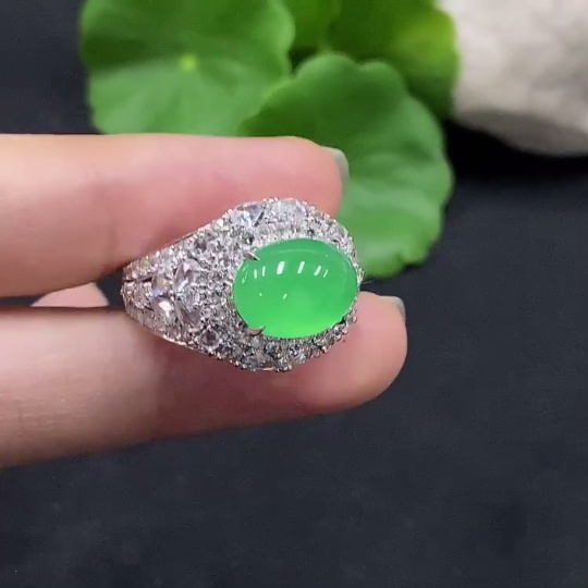 F29409724 Jadeite Cabochon Ring with 18K Gold, Size 15, Accented with Diamonds, Total Weight Approx. 7.7g