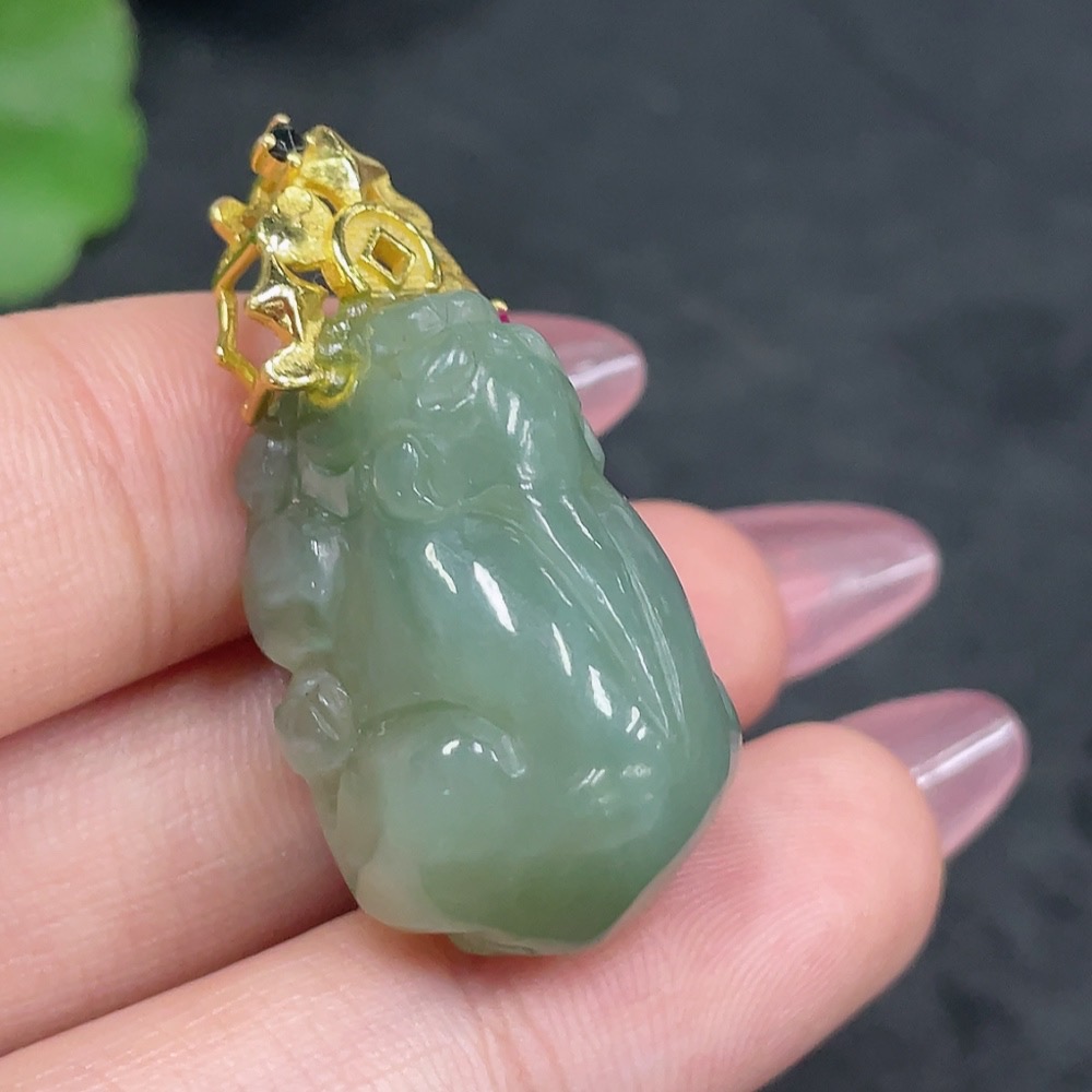H32824351 Hetian Jade Inlaid Pendant, Auspicious Beast, Total Weight Approx. 10.4g, Non-gold