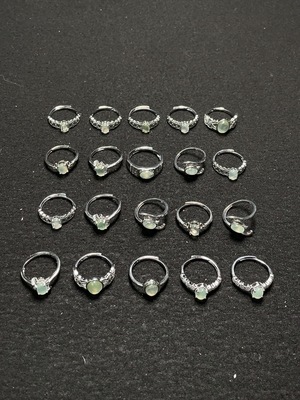 C43118197 葡萄石戒指 非金 活口 货品总重约40.1g 一手走