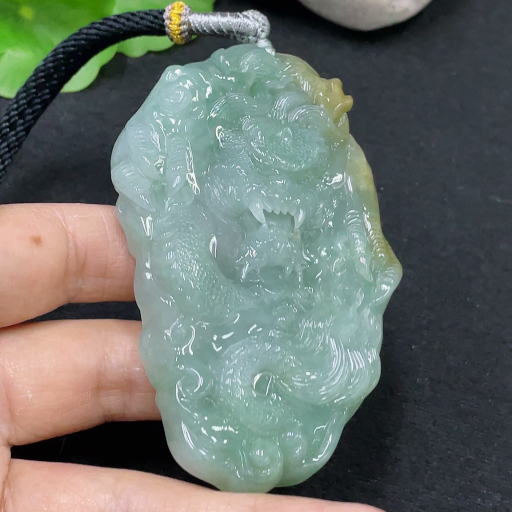F31611523 Jadeite Dragon Pendant Total Weight Approximately 67.4g (Including Rope Weight)