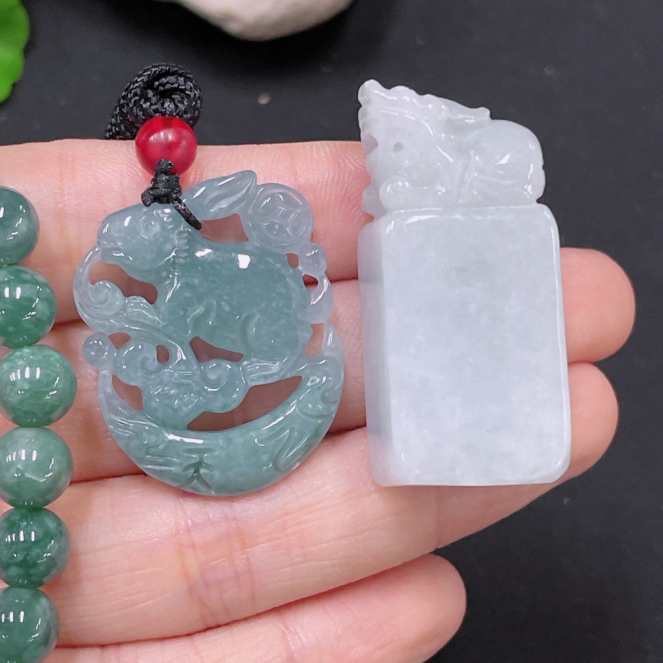 F33918726 Jadeite Pendant + Bracelet Approx. 8.1mm Beads Non-A