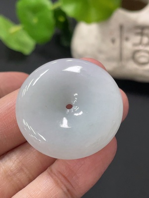 F34076812 Jadeite Safety Button Pendant, Total weight about 14.58g