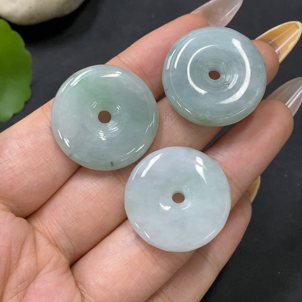 F29416322 Emerald Pendants Wholesale Lot