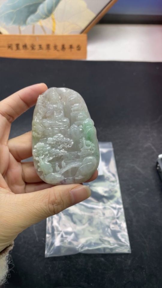 F35136629 Jadeite Guanyin Pendant, Total Weight Approximately 100.8g