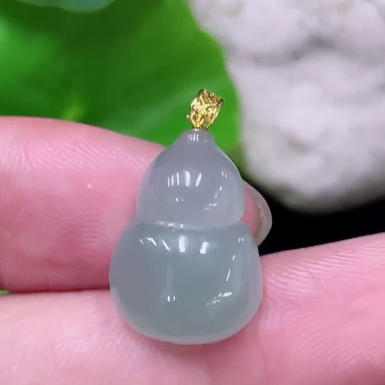 F33893219 Jadeite Pendant Gourd 18k Total Weight Approx. 2.15g